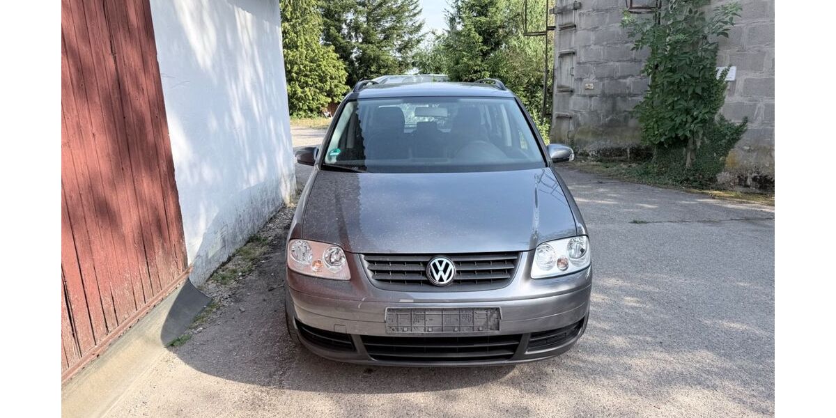 VW Touran 164.386 km 1.350 &euro; Bad Rappenau 74906