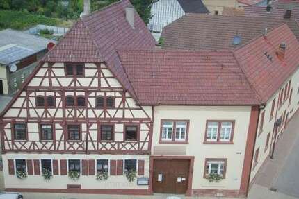 Haus Königsbach - 10 Zimmer, 327 m&sup2;, 745.000&euro; | Angebot:20147571