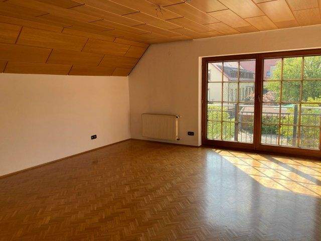Etagenwohnung Mühlhausen - 3 Zimmer, 130 m&sup2;, 1.066&euro; | Angebot:25661069