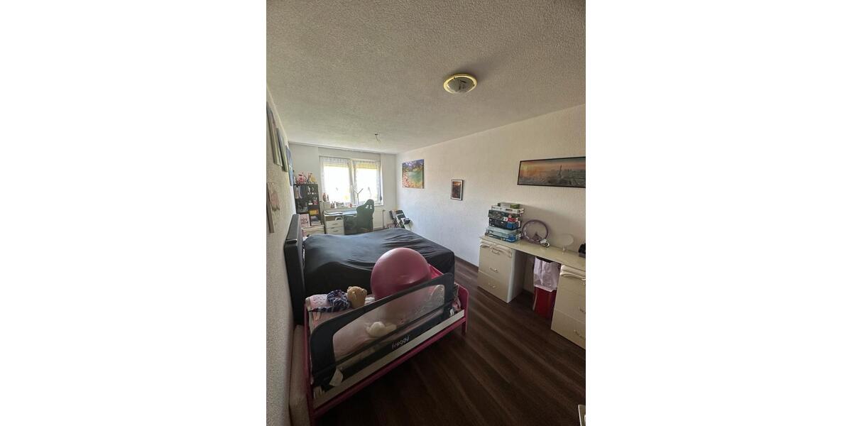 Etagenwohnung Bretten - 3 Zimmer, 97 m&sup2;, 289.000&euro; | Angebot:26381892