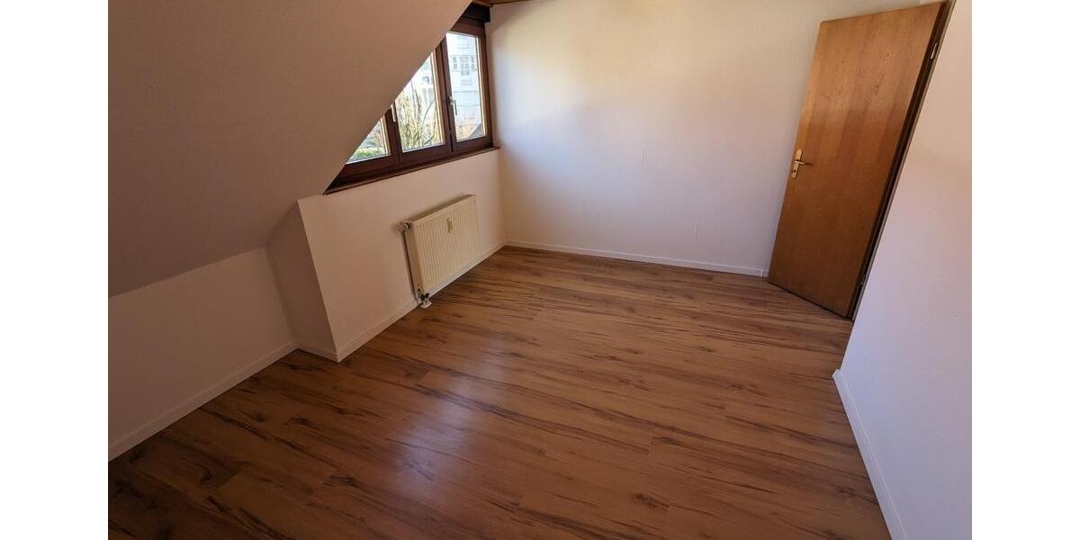 Dachgeschoßwohnung Bietigheim-Bissingen Bissingen - 3 Zimmer, 67 m&sup2;, 1.115&euro; | Angebot:25875380