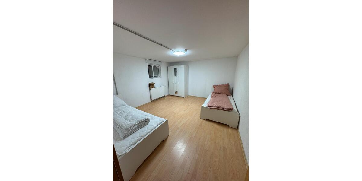 Etagenwohnung Bretten - 5 Zimmer, 120 m&sup2;, 400&euro; | Angebot:25251540