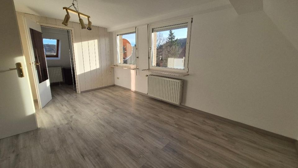 Etagenwohnung Königsbach-Stein Stein - 4 Zimmer, 120 m&sup2;, 1.190&euro; | Angebot:25886726