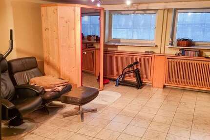 Haus Weingarten (Baden) - 12 Zimmer, 350 m&sup2;, 699.000&euro; | Angebot:23054747