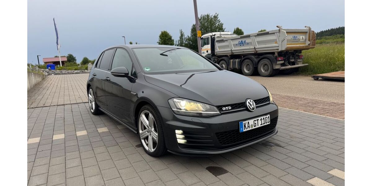 VW Golf 260.000 km 9.000 &euro; Kronau 76709