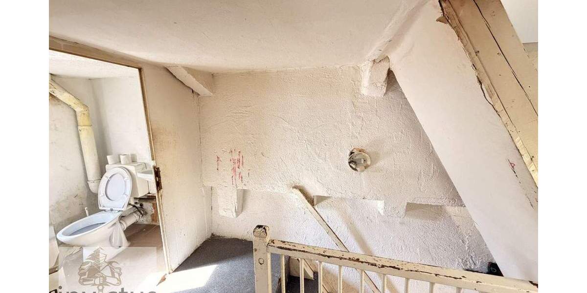 Einfamilienhaus Vaihingen an der Enz / Enzweihingen Enzweihingen - 5 Zimmer, 90 m&sup2;, 99.000&euro; | Angebot:25836706