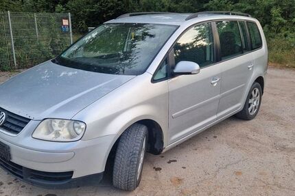 VW Touran 257.678 km 1.900 &euro; Ubstadt-Weiher - OT Weiher 76698