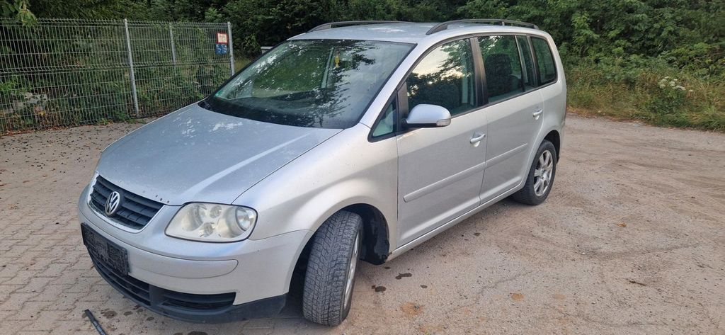 VW Touran 257.678 km 1.900 &euro; Ubstadt-Weiher - OT Weiher 76698