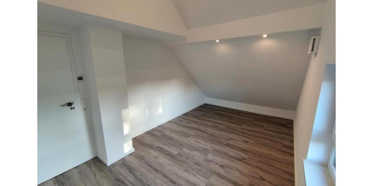 Dachgeschoßwohnung Heilbronn Horkheim - 2 Zimmer, 70 m&sup2;, 980&euro; | Angebot:25523156