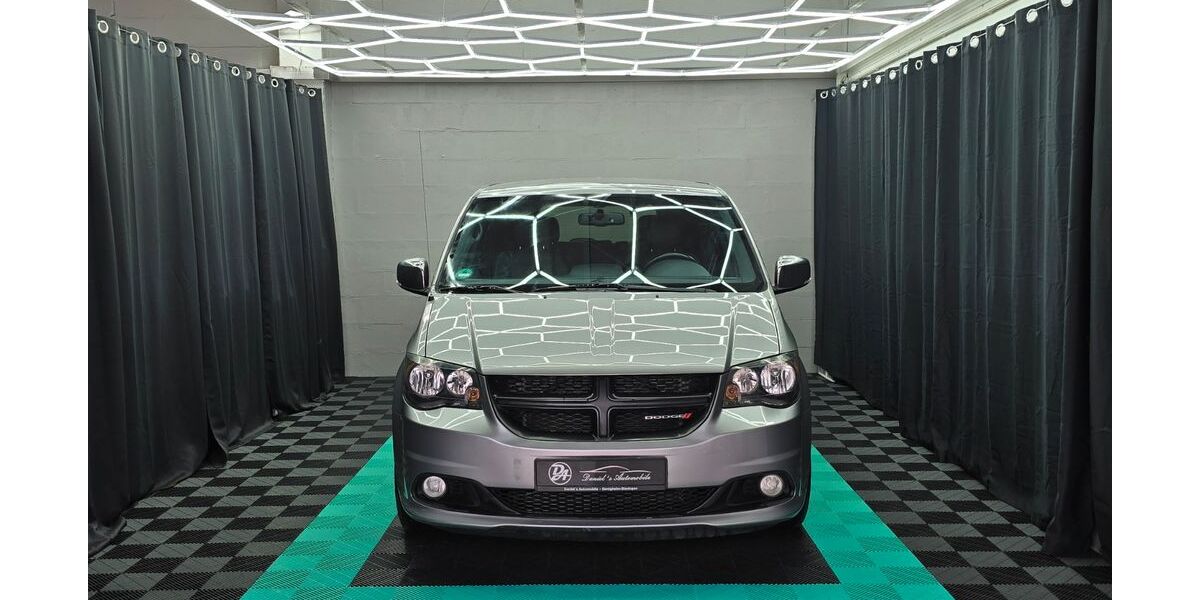 Dodge Grand Caravan 90.500 km 16.987 &euro; Bietigheim-Bissingen 74321
