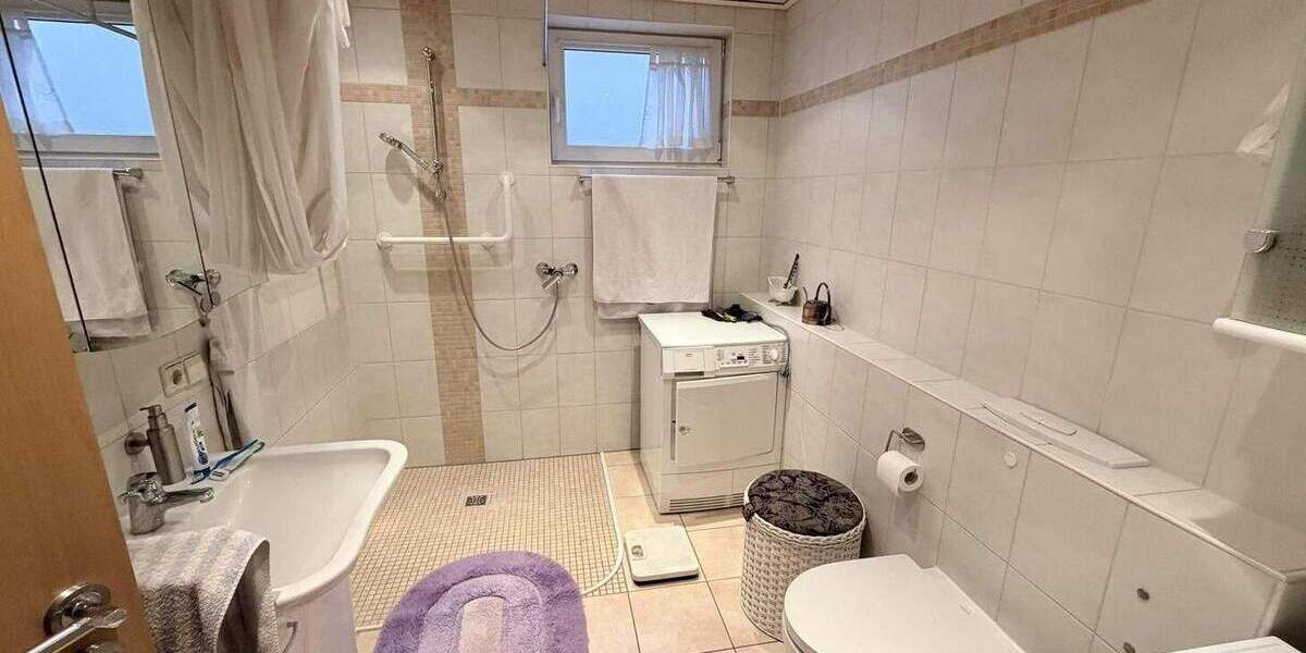 Einfamilienhaus Sinsheim Dühren - 7 Zimmer, 190 m&sup2;, 645.000&euro; | Angebot:25730296