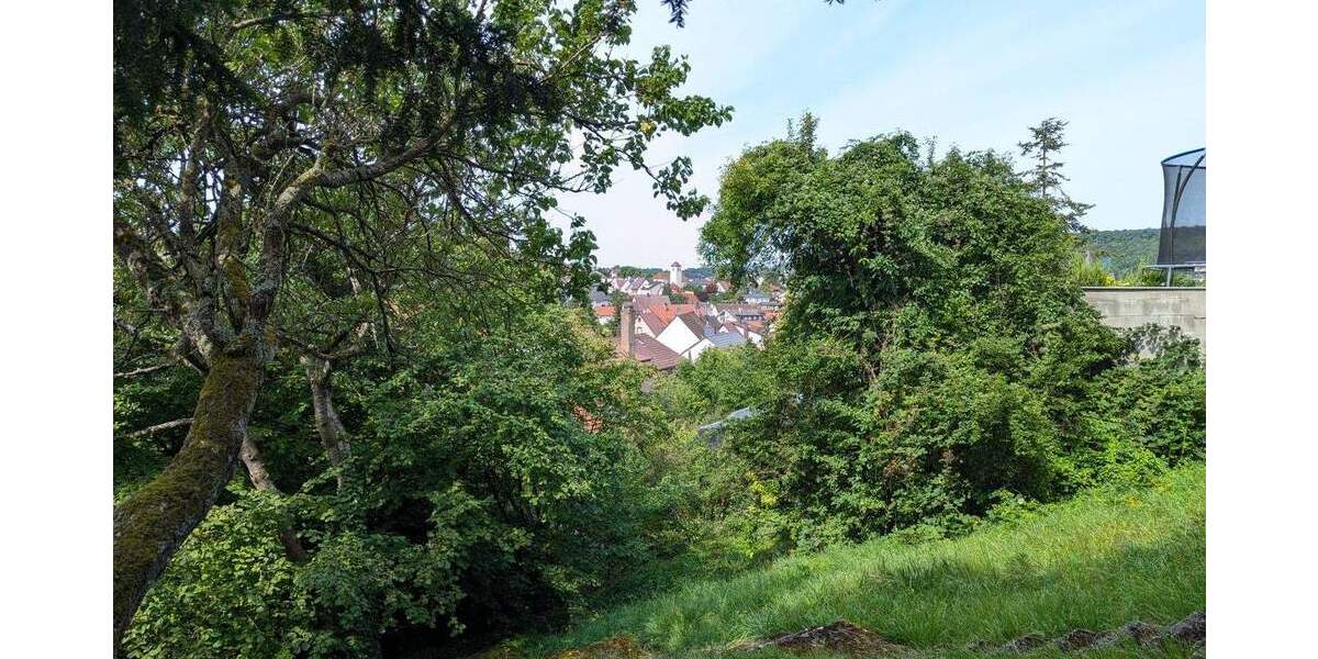 Einfamilienhaus Niefern-Öschelbronn Niefern - 7 Zimmer, 190 m&sup2;, 550.000&euro; | Angebot:25738400