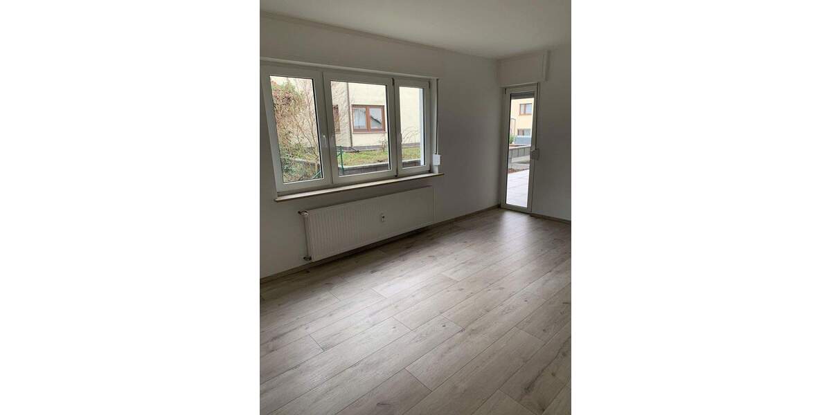 Etagenwohnung Bruchsal - 3 Zimmer, 100 m&sup2;, 1.220&euro; | Angebot:25805634