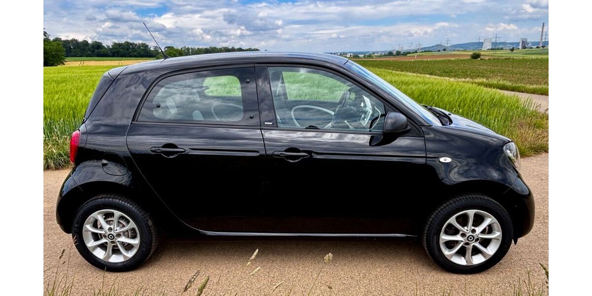 Smart ForFour 66.370 km 9.000 &euro; Heilbronn 74078