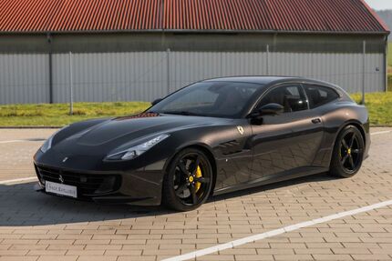 Ferrari GTC4Lusso 7.900 km 237.900 &euro; Oberderdingen 75038