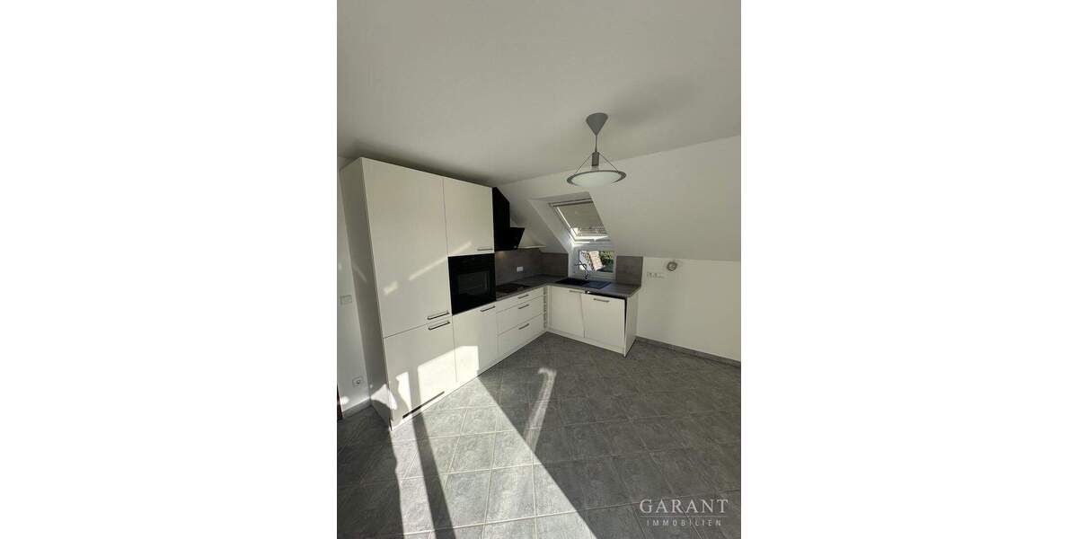 Einfamilienhaus Heilbronn Kernstadt - 6 Zimmer, 245 m&sup2;, 3.200&euro; | Angebot:25682750