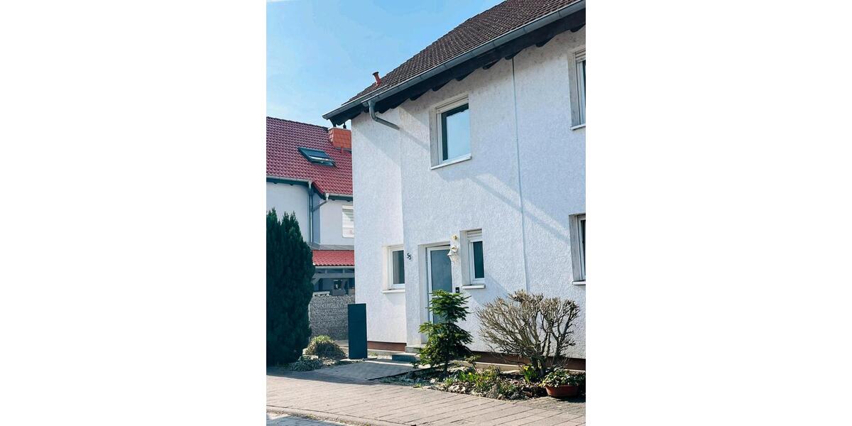 Doppelhaushälfte Mauer - 7 Zimmer, 200 m&sup2;, 2.150&euro; | Angebot:25420871