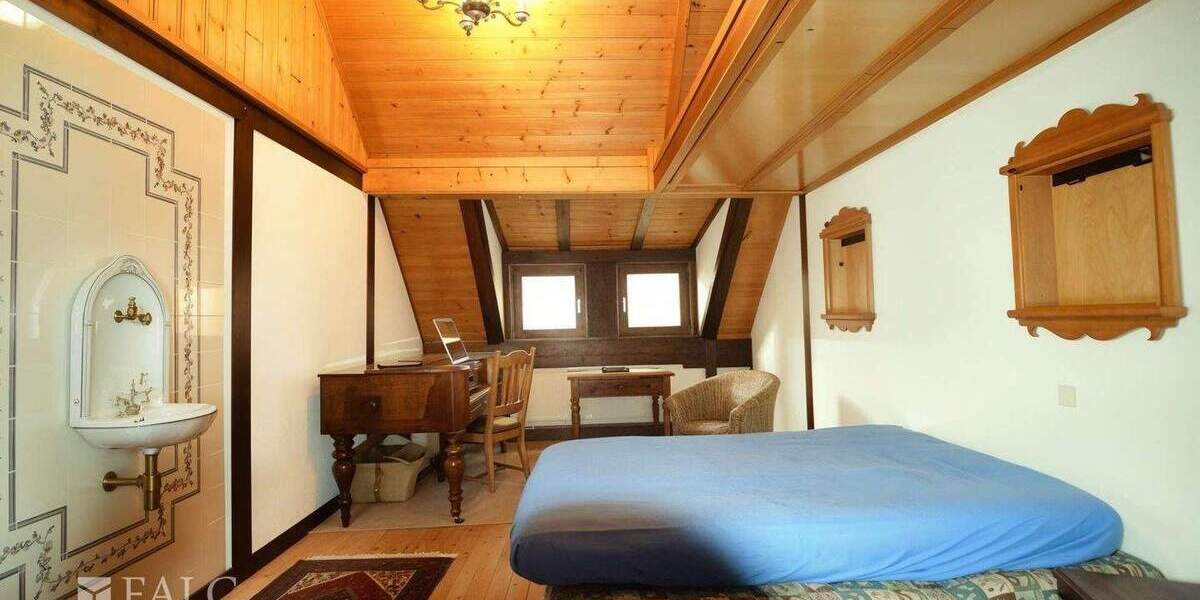 Mehrfamilienhaus, Wohnhaus Angelbachtal - 5 Zimmer, 372 m&sup2;, 350.000&euro; | Angebot:25697197