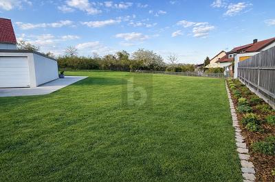 GROßES GRUNDSTÜCK IN BEGEHRTER LAGE - Grundstück Güglingen | Angebot:25630942