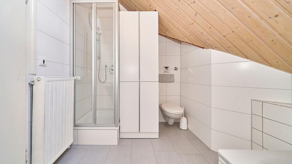 Dachgeschoßwohnung Bietigheim-Bissingen Bissingen - 3 Zimmer, 80 m&sup2;, 1.000&euro; | Angebot:25162024