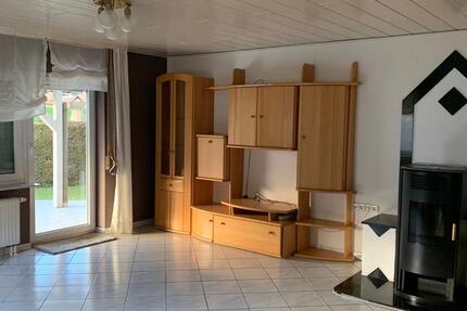 Wohnung Sulzfeld - 4 Zimmer, 100 m&sup2;, 1.000&euro; | Angebot:25993660