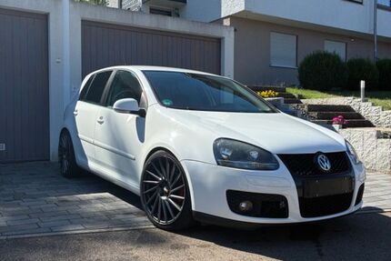 VW Golf 162.000 km 4.600 &euro; Vaihingen/Enz 71665