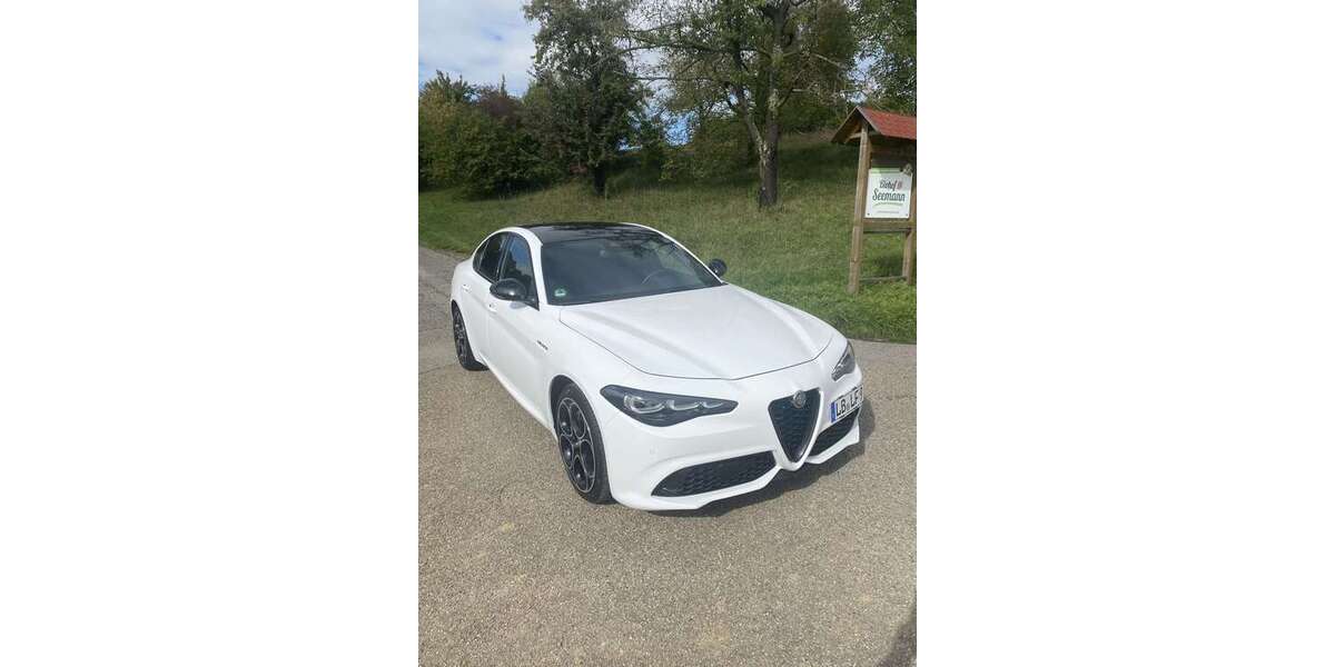 Alfa Romeo Giulia 23.000 km 34.900 &euro; Oberriexingen, Stadt 71739
