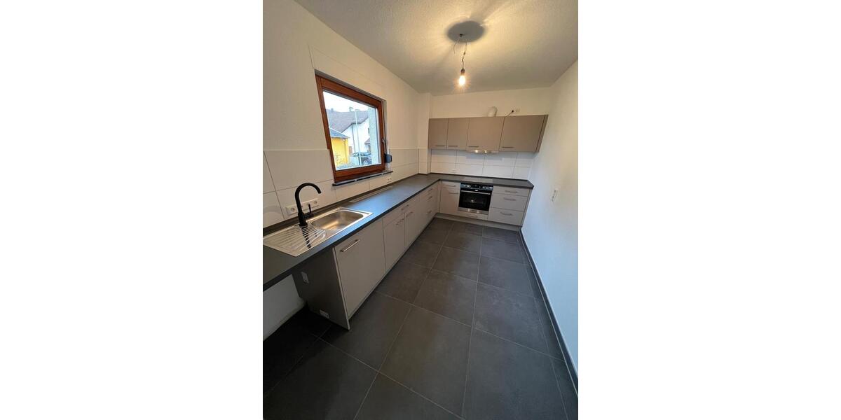 Erdgeschoßwohnung Bad Friedrichshall - 2 Zimmer, 90 m&sup2;, 1.100&euro; | Angebot:25056476