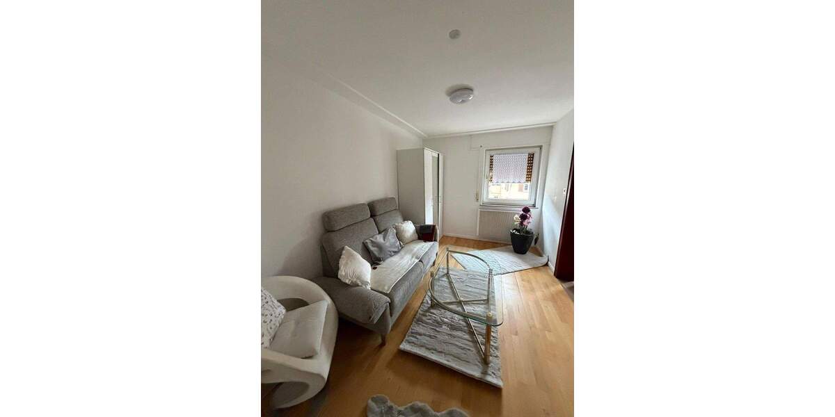 Einfamilienhaus Wiesenbach - 7 Zimmer, 140 m&sup2;, 1.500&euro; | Angebot:25683549