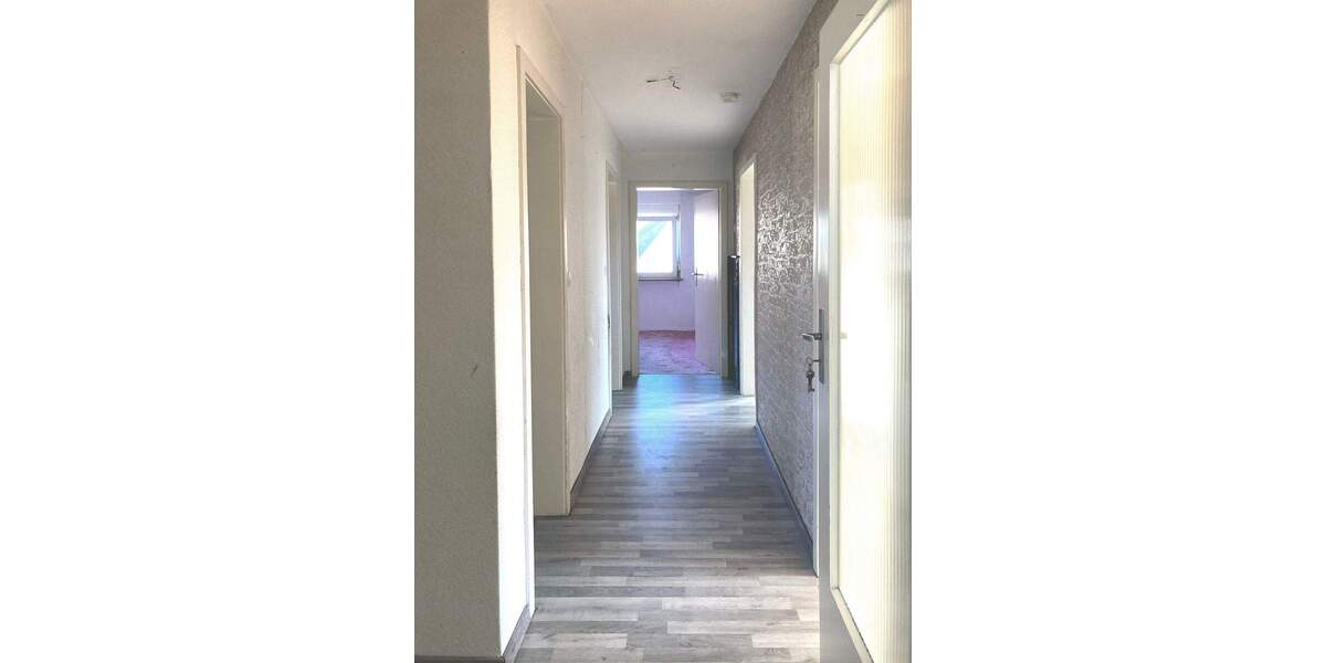 Einfamilienhaus Güglingen - 6 Zimmer, 130 m&sup2;, 350.000&euro; | Angebot:25747544