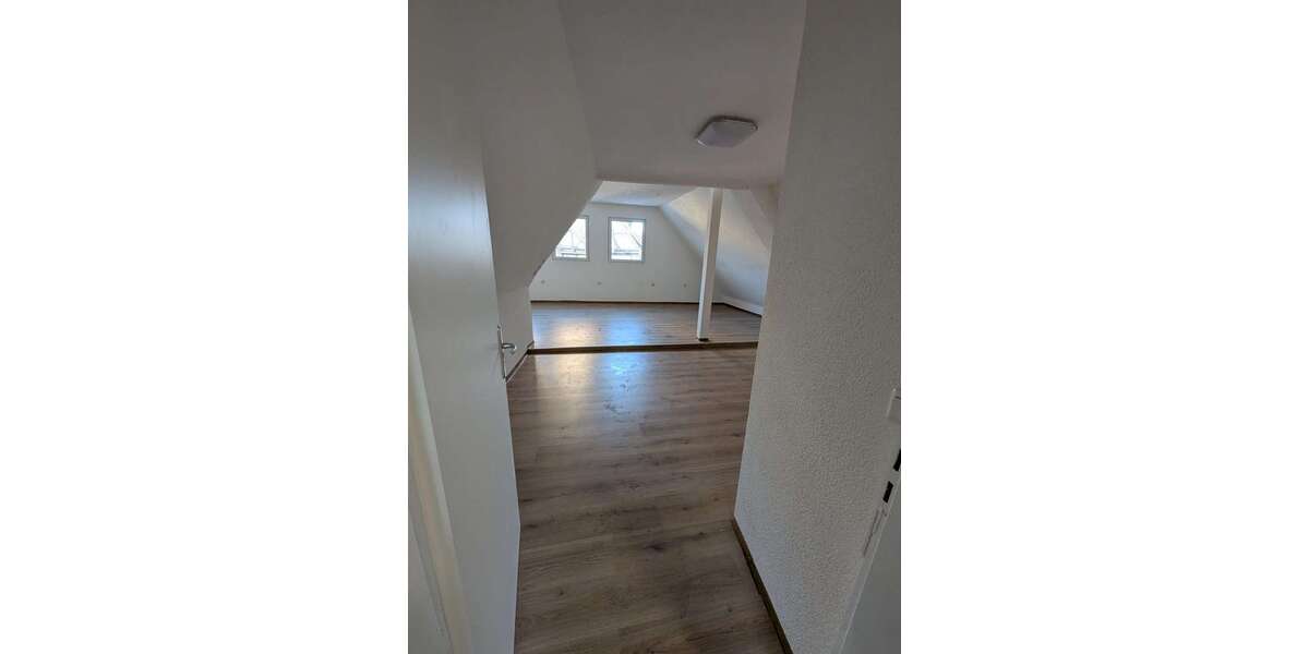 Etagenwohnung Stetten a. H. Schwaigern Stetten am Heuchelberg - 3 Zimmer, 90 m&sup2;, 750&euro; | Angebot:25541767