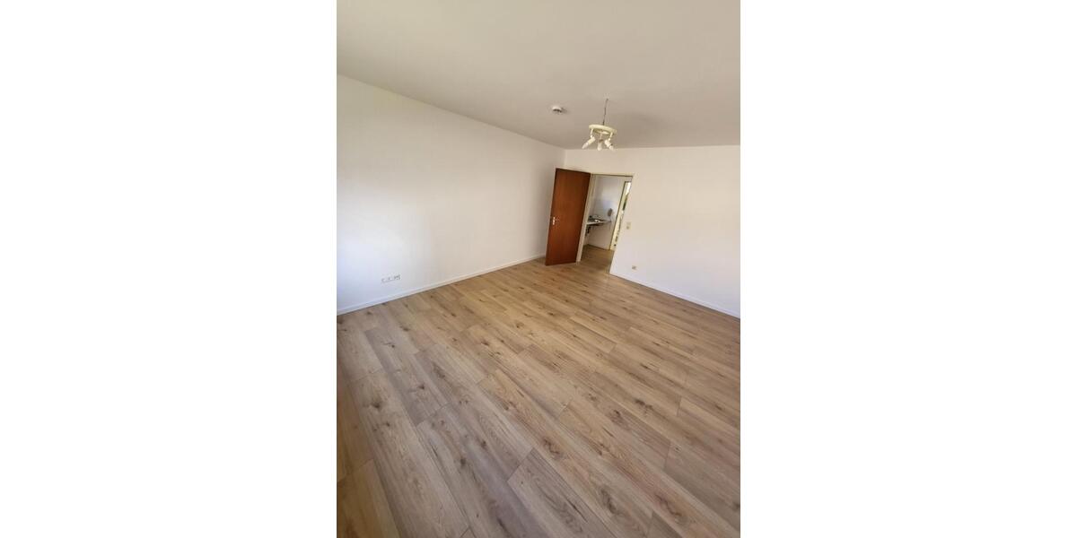 Etagenwohnung Markgröningen - 1 Zimmer, 26 m&sup2;, 342&euro; | Angebot:25253412