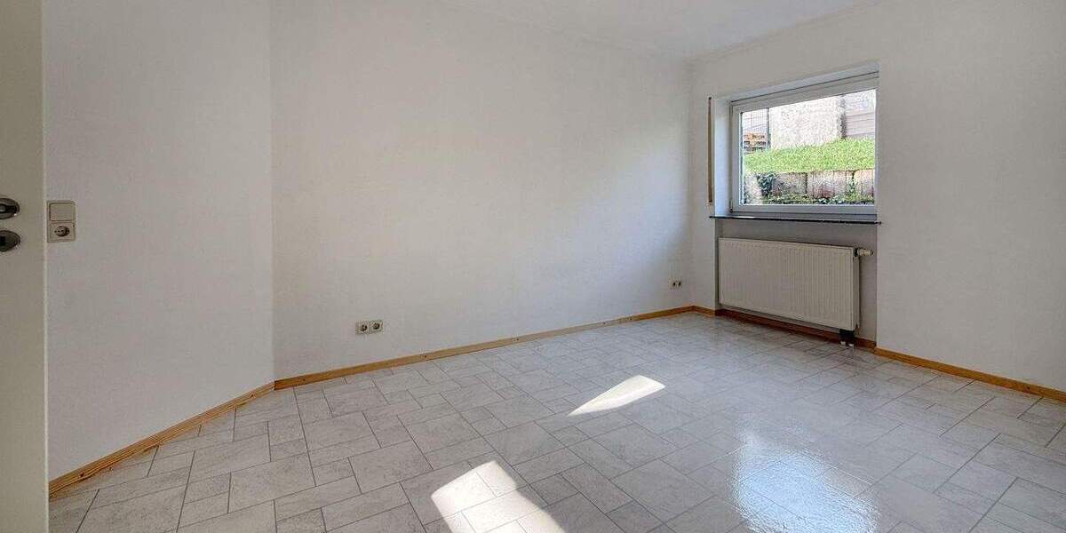 Etagenwohnung Leimen St Ilgen - 2 Zimmer, 64 m&sup2;, 170.000&euro; | Angebot:25676546