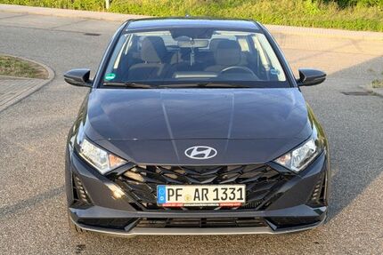 Hyundai i20 17.000 km 17.900 &euro; knittlingen 75438