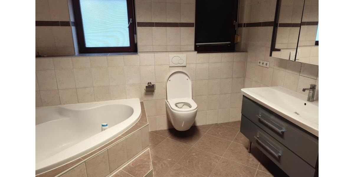 Mehrfamilienhaus, Wohnhaus Oedheim - 8 Zimmer, 203 m&sup2;, 550.000&euro; | Angebot:24605824