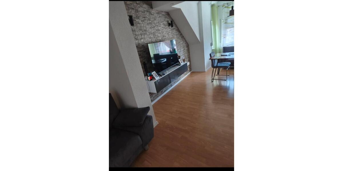 Dachgeschoßwohnung Bruchsal - 3.5 Zimmer, 84 m&sup2;, 250.000&euro; | Angebot:26790568