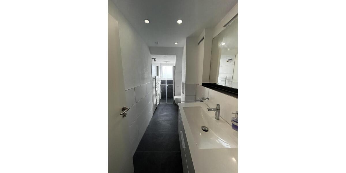 Dachgeschoßwohnung Heilbronn Kernstadt - 1 Zimmer, 12 m&sup2;, 468&euro; | Angebot:25238911