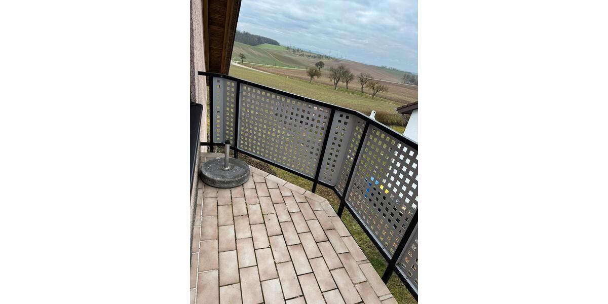 Dachgeschoßwohnung Kirchardt - 3 Zimmer, 75 m&sup2;, 640&euro; | Angebot:25892371