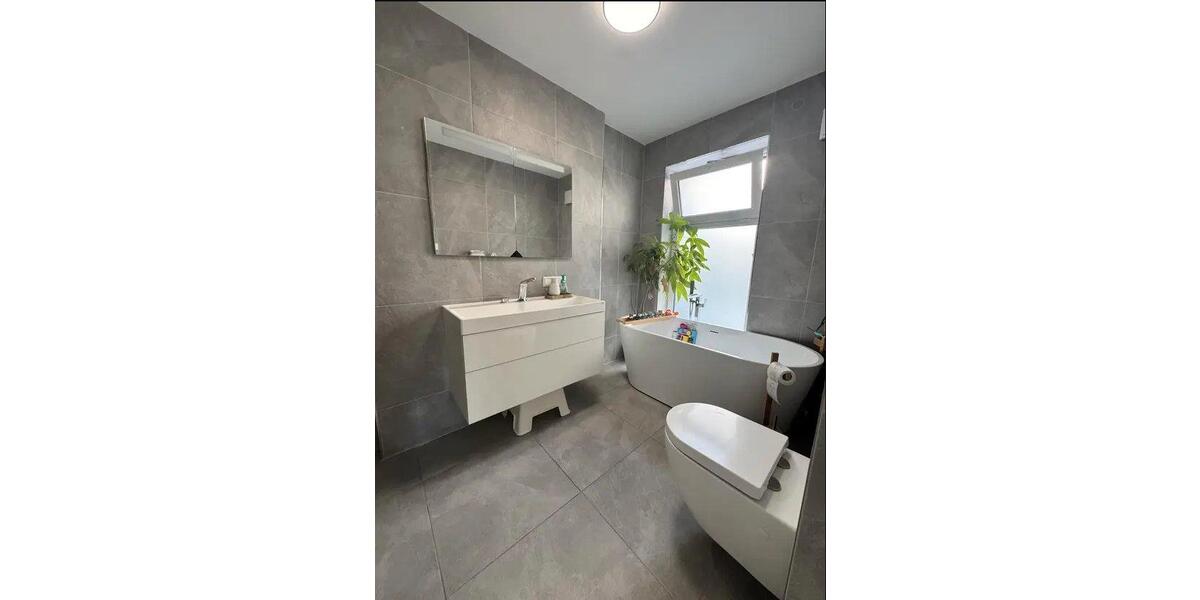 Etagenwohnung Heilbronn Böckingen - 4 Zimmer, 110 m&sup2;, 1.750&euro; | Angebot:25977701