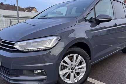 VW Touran 66.800 km 29.500 &euro; Heilbronn 74074