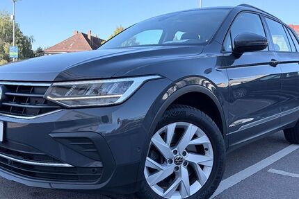 VW Tiguan 76.800 km 26.955 &euro; Heilbronn 74074