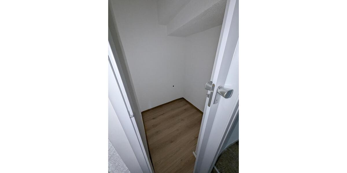Dachgeschoßwohnung Schwaigern - 3 Zimmer, 90 m&sup2;, 750&euro; | Angebot:25510466
