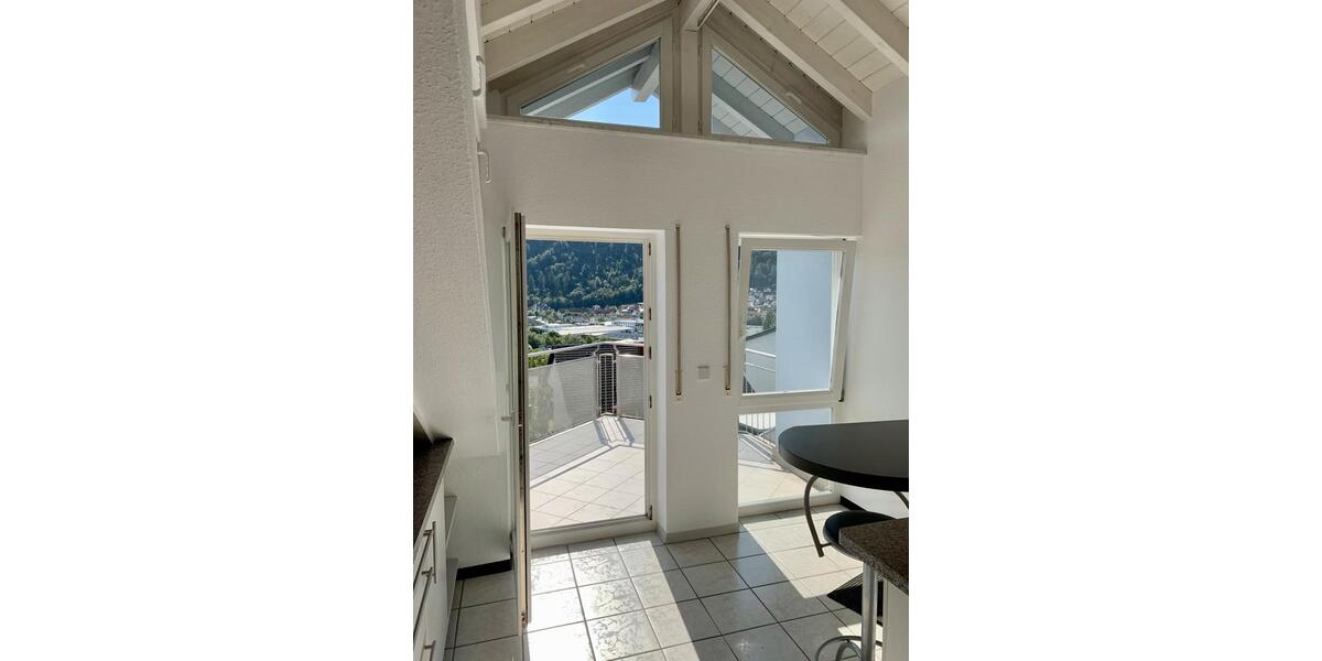 Dachgeschoßwohnung Angelbachtal - 3 Zimmer, 120 m&sup2;, 1.100&euro; | Angebot:25823523