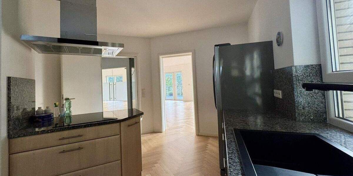 Einfamilienhaus Neckarzimmern - 6 Zimmer, 315 m&sup2;, 2.600&euro; | Angebot:25757028