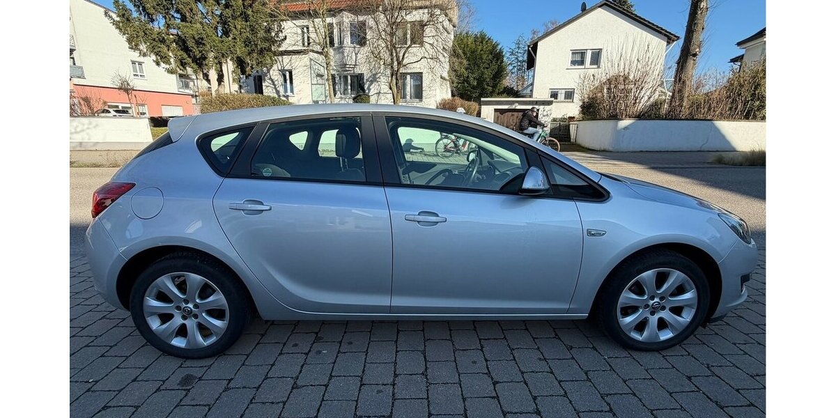 Opel Astra J 1.4 Lim. Edition SHZ PDC 100.000 km 5.990 &euro; Neckarsulm 74172
