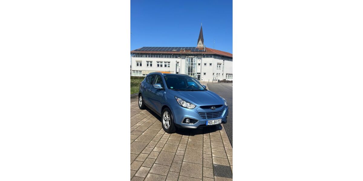 Hyundai ix35 161.000 km 8.999 &euro; Massenbachhausen 74252