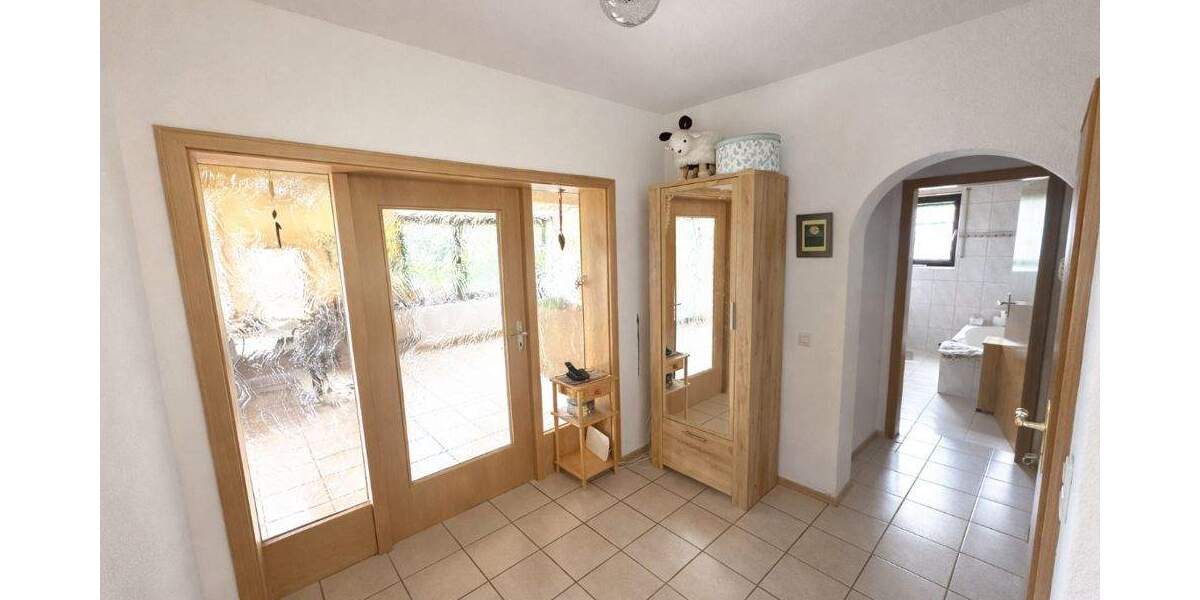 Mehrfamilienhaus, Wohnhaus Kirchardt Berwangen - 6 Zimmer, 219 m&sup2;, 569.000&euro; | Angebot:25693229