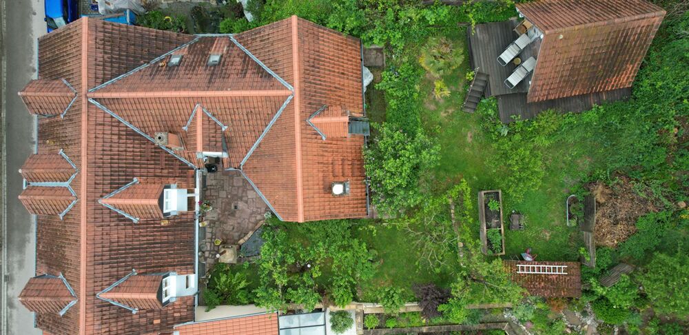 Großzügiges Einfamilienhaus mit 2 kleineren Einliegerwohnungen u. traumhaftem Garten - Einfamilienhaus Wiesloch | Angebot:27219330