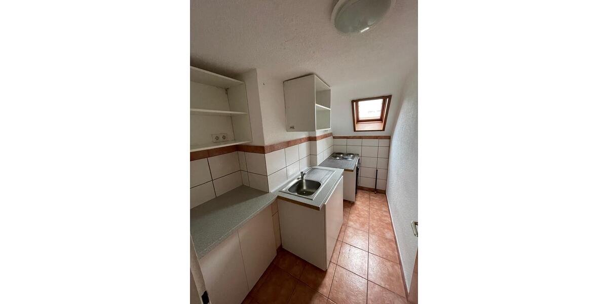 Dachgeschoßwohnung Weinsberg - 3 Zimmer, 70 m&sup2;, 850&euro; | Angebot:25394832
