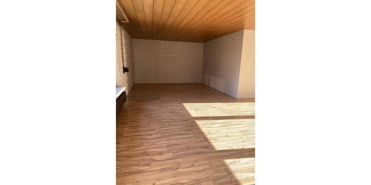 Einfamilienhaus Sinsheim - 7 Zimmer, 220 m&sup2;, 649.000&euro; | Angebot:25657488